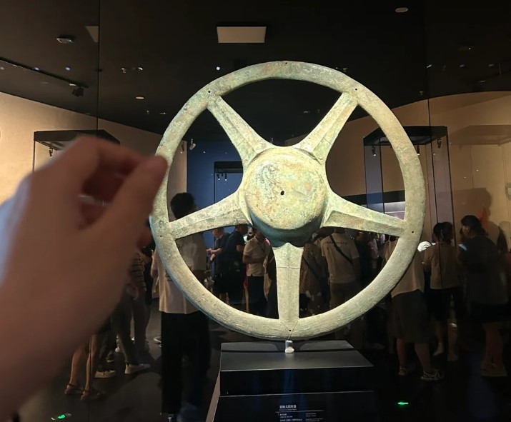 三星堆人工讲解还是语音讲解好？