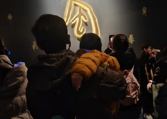 三星堆淡季讲解预约官方的还是非官方的比较好？