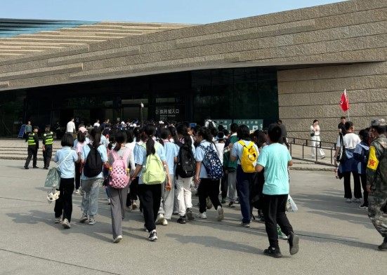 吐槽三星堆门口讲解员！