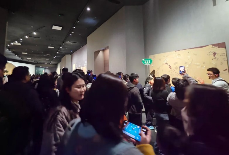 2月4号去的三星堆真的是挤麻了&hellip;