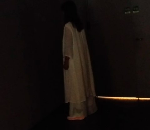 拜托你们逛三星堆能不能别这样穿，吓死人！